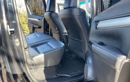 Toyota Hilux VIII, 2016 год, 3 200 000 рублей, 12 фотография