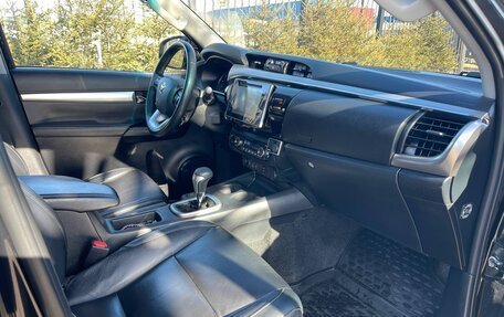Toyota Hilux VIII, 2016 год, 3 200 000 рублей, 10 фотография