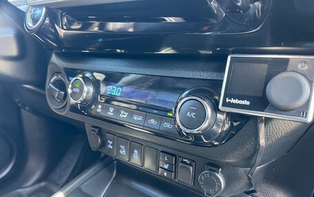 Toyota Hilux VIII, 2016 год, 3 200 000 рублей, 18 фотография