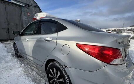 Hyundai Solaris II рестайлинг, 2011 год, 420 000 рублей, 6 фотография