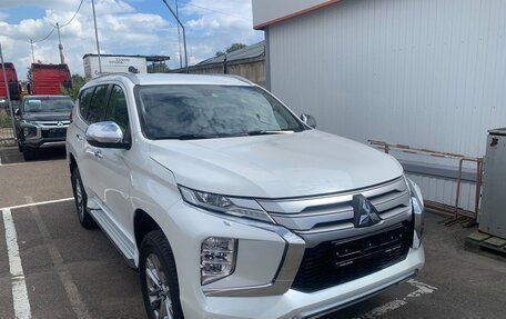 Mitsubishi Pajero Sport III рестайлинг, 2022 год, 5 500 000 рублей, 2 фотография