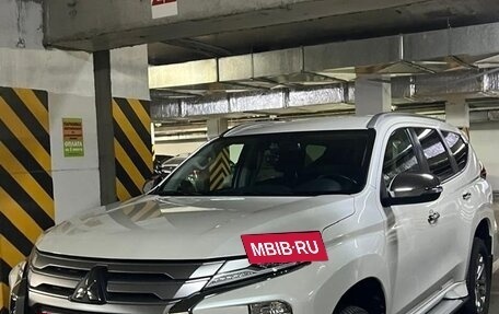 Mitsubishi Pajero Sport III рестайлинг, 2022 год, 5 500 000 рублей, 4 фотография