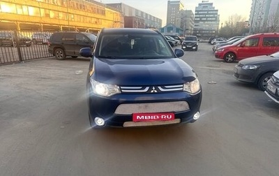 Mitsubishi Outlander III рестайлинг 3, 2013 год, 1 820 000 рублей, 1 фотография