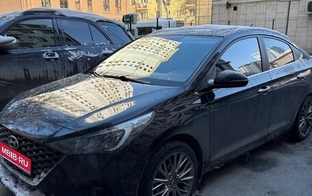 Hyundai Solaris II рестайлинг, 2021 год, 1 750 000 рублей, 1 фотография