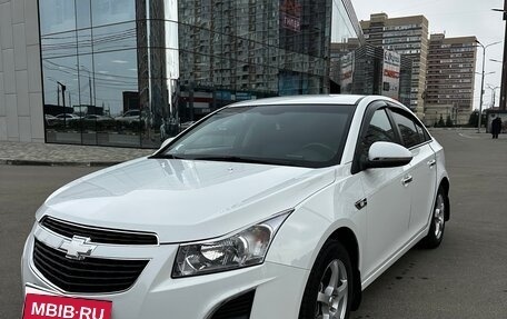Chevrolet Cruze II, 2013 год, 990 000 рублей, 3 фотография