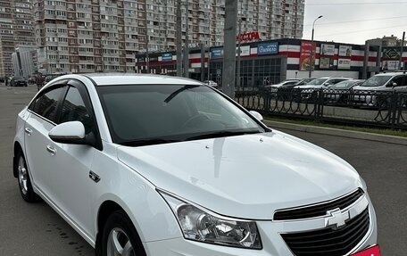 Chevrolet Cruze II, 2013 год, 990 000 рублей, 4 фотография