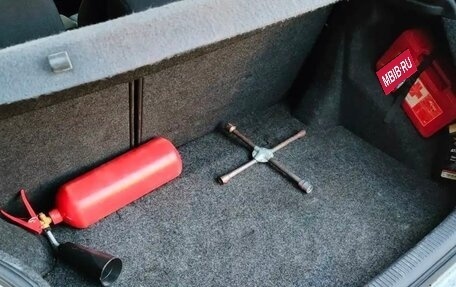 Toyota Corolla, 2005 год, 750 000 рублей, 9 фотография