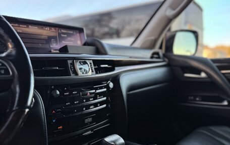 Lexus LX III, 2016 год, 5 590 000 рублей, 26 фотография