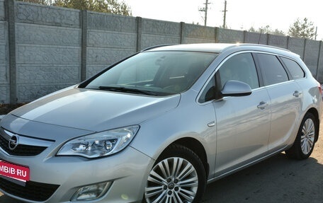 Opel Astra J, 2012 год, 900 000 рублей, 6 фотография