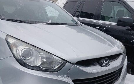 Hyundai ix35 I рестайлинг, 2010 год, 760 000 рублей, 2 фотография