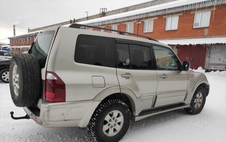 Mitsubishi Pajero III рестайлинг, 2005 год, 750 000 рублей, 2 фотография