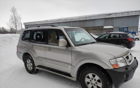 Mitsubishi Pajero III рестайлинг, 2005 год, 750 000 рублей, 3 фотография