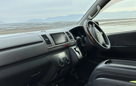 Toyota HiAce H200, 2012 год, 2 700 000 рублей, 5 фотография