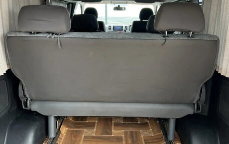 Toyota HiAce H200, 2012 год, 2 700 000 рублей, 14 фотография