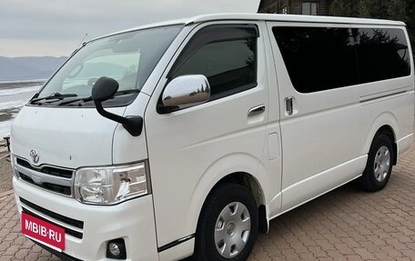Toyota HiAce H200, 2012 год, 2 700 000 рублей, 15 фотография