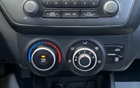 KIA Rio III рестайлинг, 2014 год, 895 000 рублей, 22 фотография