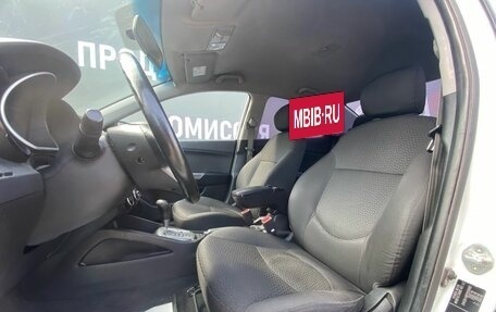 KIA Rio III рестайлинг, 2014 год, 895 000 рублей, 10 фотография