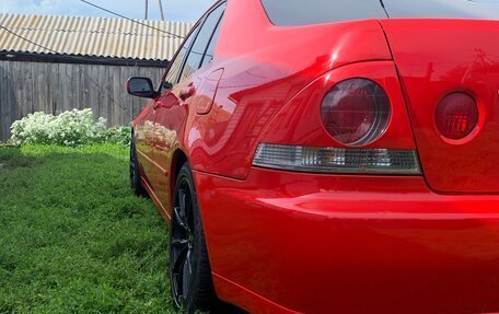 Toyota Altezza, 2000 год, 710 000 рублей, 10 фотография