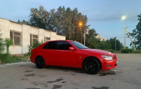 Toyota Altezza, 2000 год, 710 000 рублей, 12 фотография