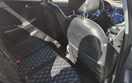 Hyundai Solaris II рестайлинг, 2013 год, 890 000 рублей, 4 фотография