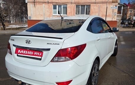 Hyundai Solaris II рестайлинг, 2013 год, 890 000 рублей, 5 фотография