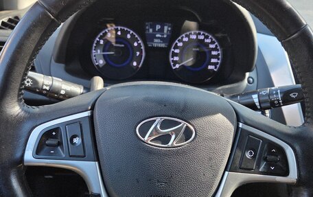 Hyundai Solaris II рестайлинг, 2013 год, 890 000 рублей, 9 фотография