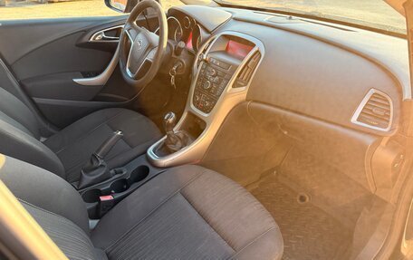 Opel Astra J, 2011 год, 570 000 рублей, 9 фотография