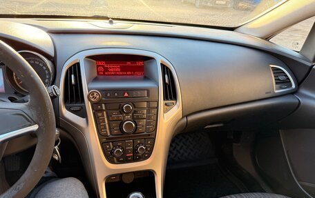 Opel Astra J, 2011 год, 570 000 рублей, 16 фотография