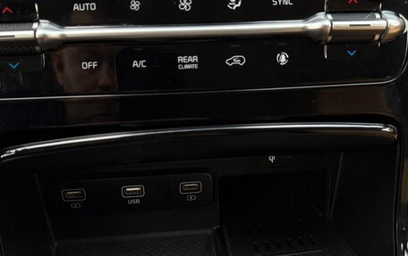 KIA Carnival, 2021 год, 4 250 000 рублей, 18 фотография