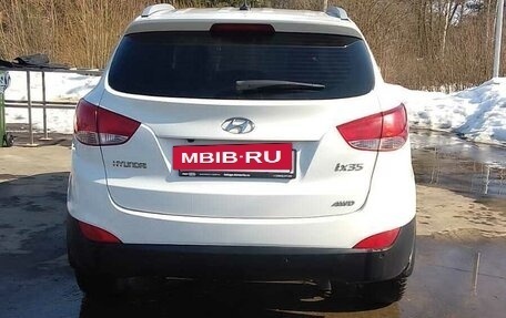 Hyundai ix35 I рестайлинг, 2013 год, 1 050 000 рублей, 7 фотография