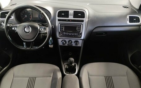 Volkswagen Polo VI (EU Market), 2017 год, 932 150 рублей, 14 фотография