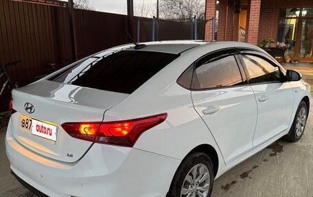 Hyundai Solaris II рестайлинг, 2018 год, 1 200 000 рублей, 5 фотография