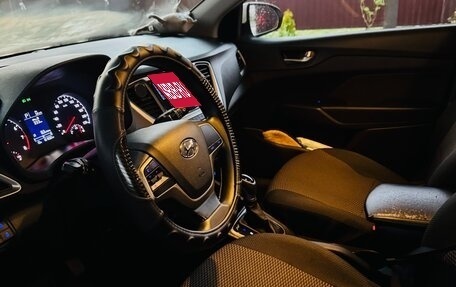 Hyundai Solaris II рестайлинг, 2018 год, 1 200 000 рублей, 10 фотография