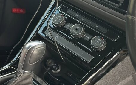 Volkswagen Touran III, 2017 год, 1 290 000 рублей, 5 фотография