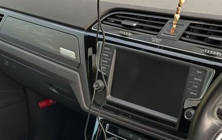 Volkswagen Touran III, 2017 год, 1 290 000 рублей, 4 фотография