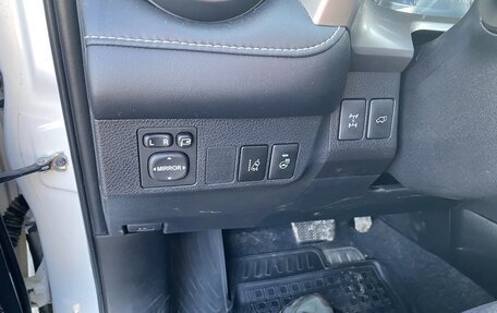 Toyota RAV4, 2017 год, 2 850 000 рублей, 7 фотография