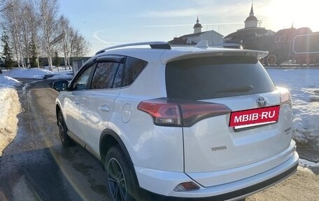 Toyota RAV4, 2017 год, 2 850 000 рублей, 3 фотография