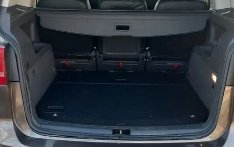 Volkswagen Touran III, 2012 год, 1 000 000 рублей, 11 фотография