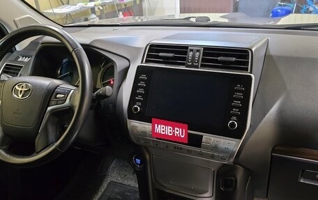 Toyota Land Cruiser Prado 150 рестайлинг 2, 2020 год, 7 150 000 рублей, 9 фотография