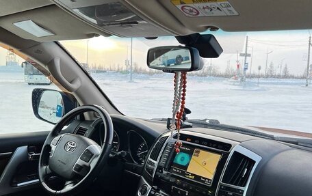 Toyota Land Cruiser 200, 2014 год, 4 600 000 рублей, 28 фотография