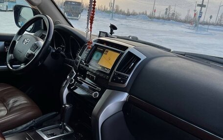 Toyota Land Cruiser 200, 2014 год, 4 600 000 рублей, 25 фотография