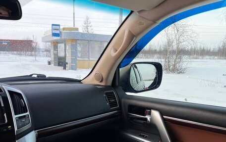 Toyota Land Cruiser 200, 2014 год, 4 600 000 рублей, 21 фотография