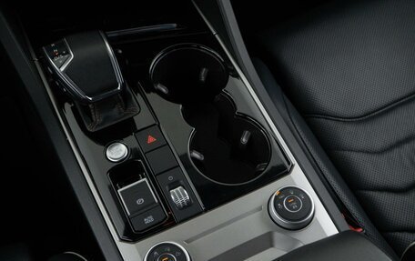 Volkswagen Touareg III, 2019 год, 8 843 055 рублей, 17 фотография