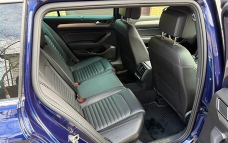 Volkswagen Passat B8 рестайлинг, 2019 год, 2 850 000 рублей, 14 фотография