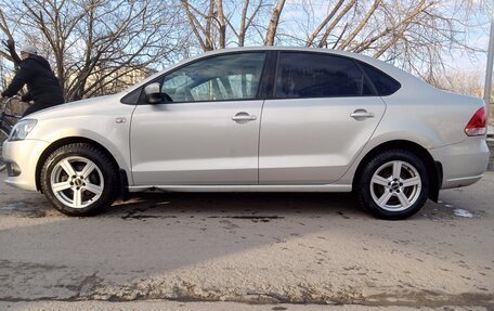 Volkswagen Polo VI (EU Market), 2011 год, 700 000 рублей, 9 фотография