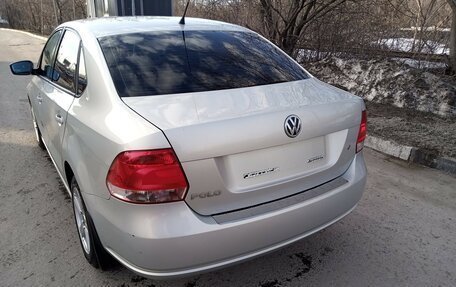 Volkswagen Polo VI (EU Market), 2011 год, 700 000 рублей, 14 фотография