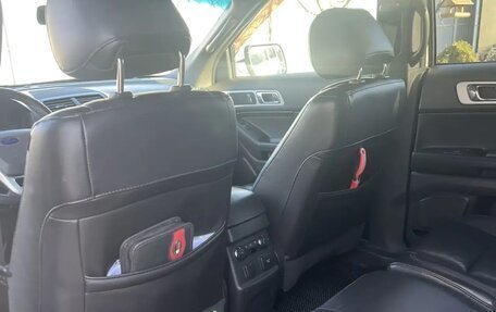 Ford Explorer VI, 2013 год, 1 500 000 рублей, 7 фотография