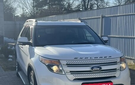Ford Explorer VI, 2013 год, 1 500 000 рублей, 10 фотография