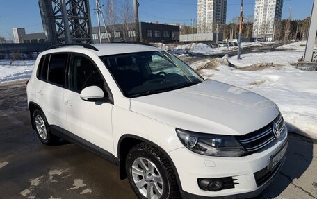 Volkswagen Tiguan I, 2012 год, 1 000 000 рублей, 2 фотография