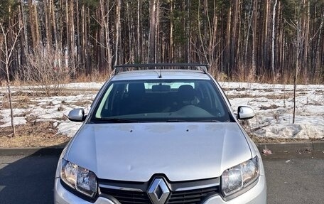 Renault Logan II, 2015 год, 750 000 рублей, 1 фотография